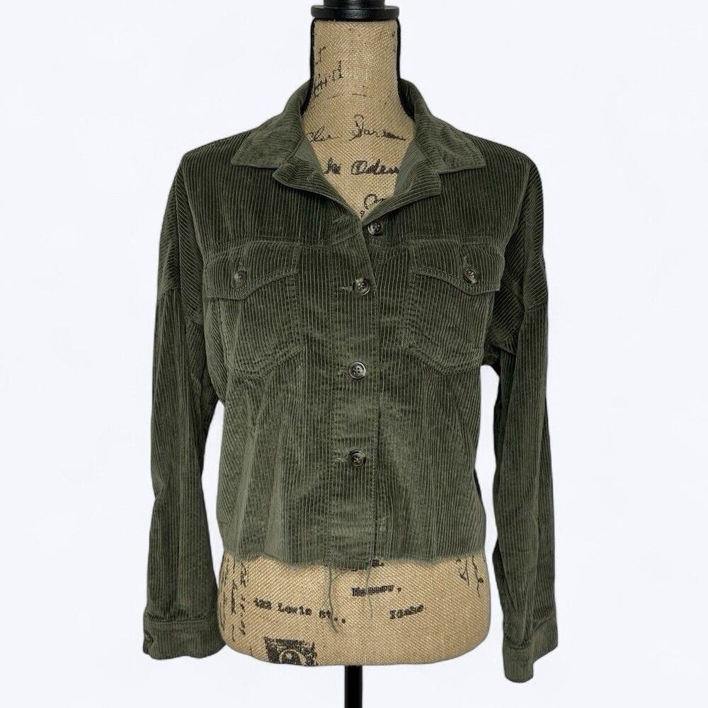 American Eagle Cropped Corduroy Shacket Sz XS Green Shirt Jacket Button Up